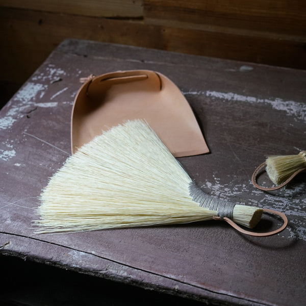 Palm fiber crumb-brush Turkey wing